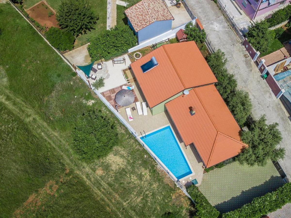 Holiday Home Tanja Pula Exterior photo