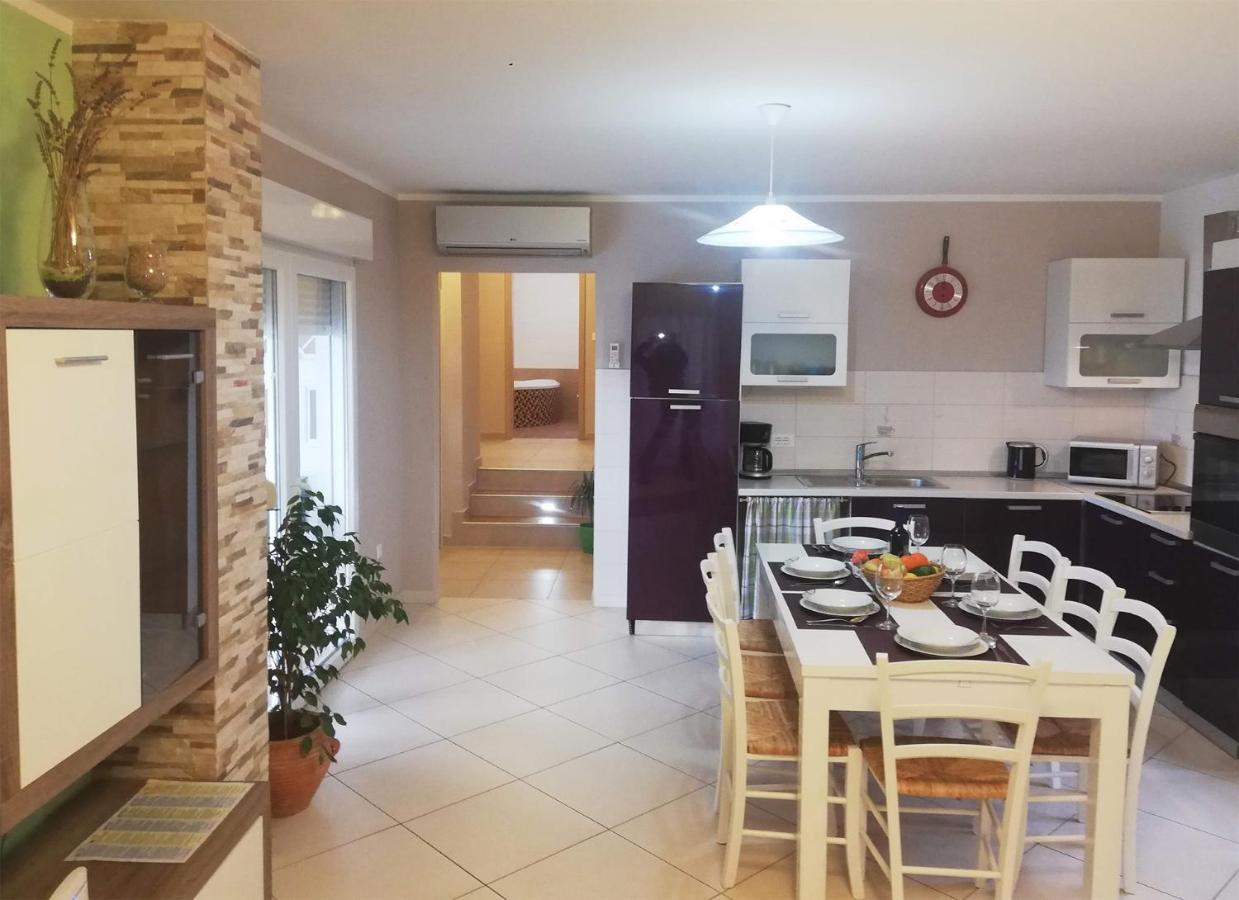 Holiday Home Tanja Pula Exterior photo