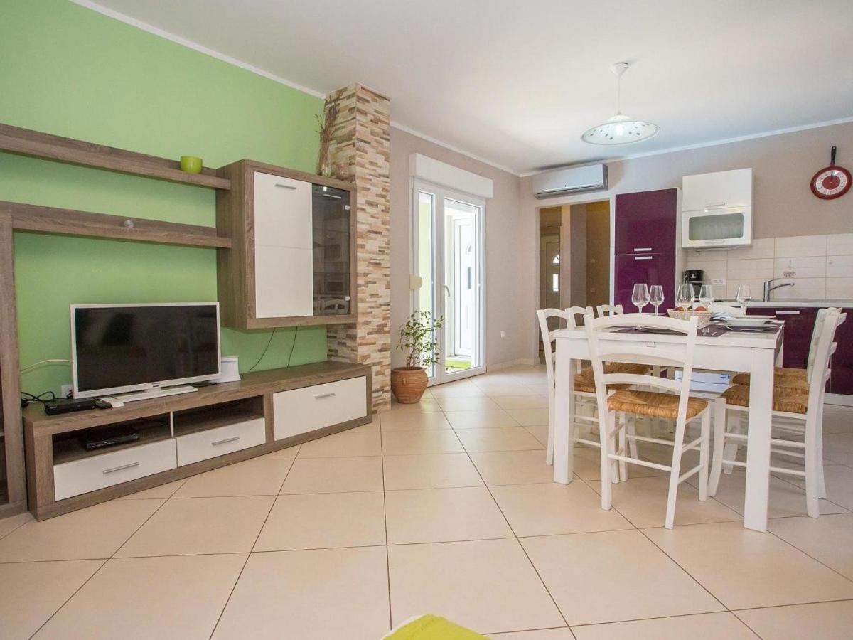 Holiday Home Tanja Pula Exterior photo