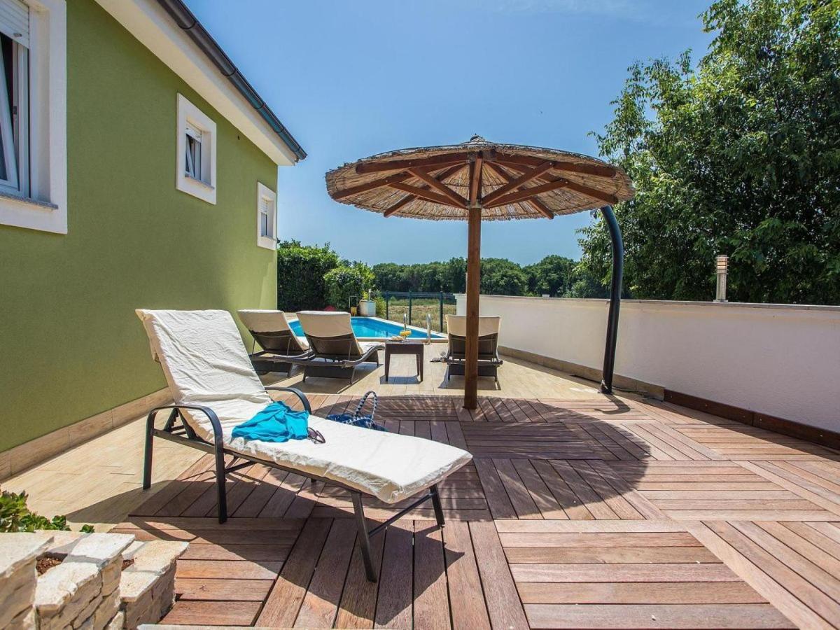 Holiday Home Tanja Pula Exterior photo